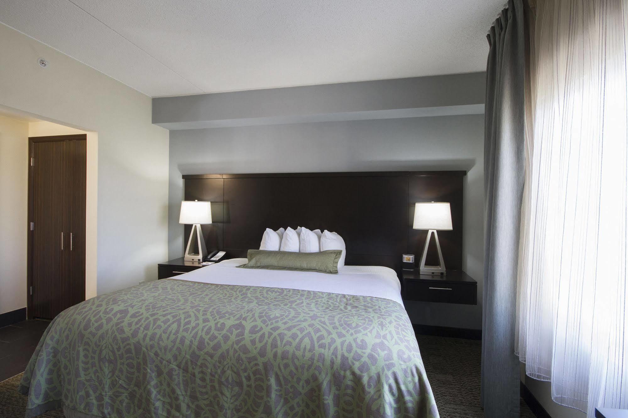 Staybridge Suites Buffalo-Amherst By Ihg Exterior photo